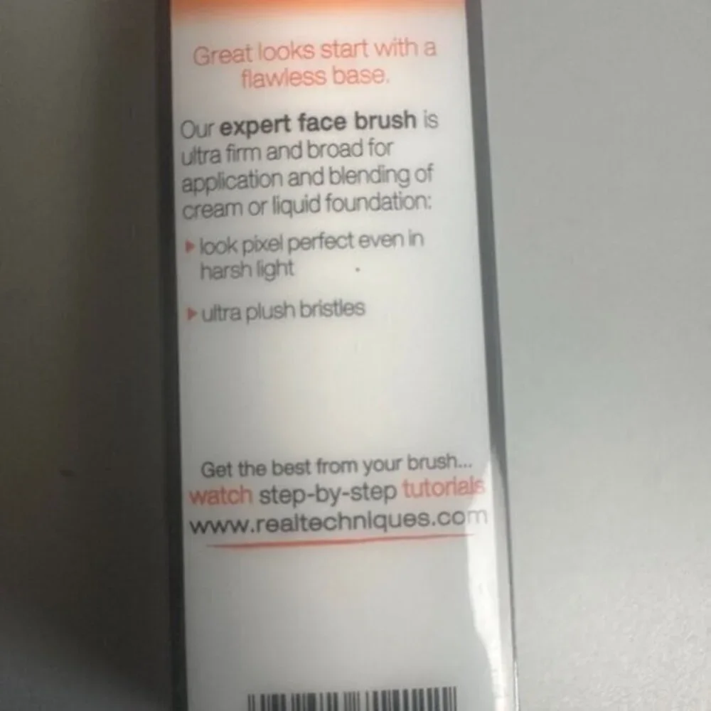 Real Techniques expert face Brush Rose‎ Gold by Sam & Nic Stage makeup high tech